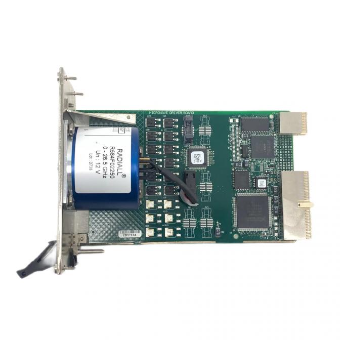 Side view of NI PXI-2597 โมดูล highlighting compact PXI form factor
