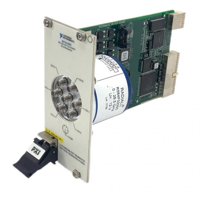 NI PXI-2597 installed in PXI chassis with other โมดูลs