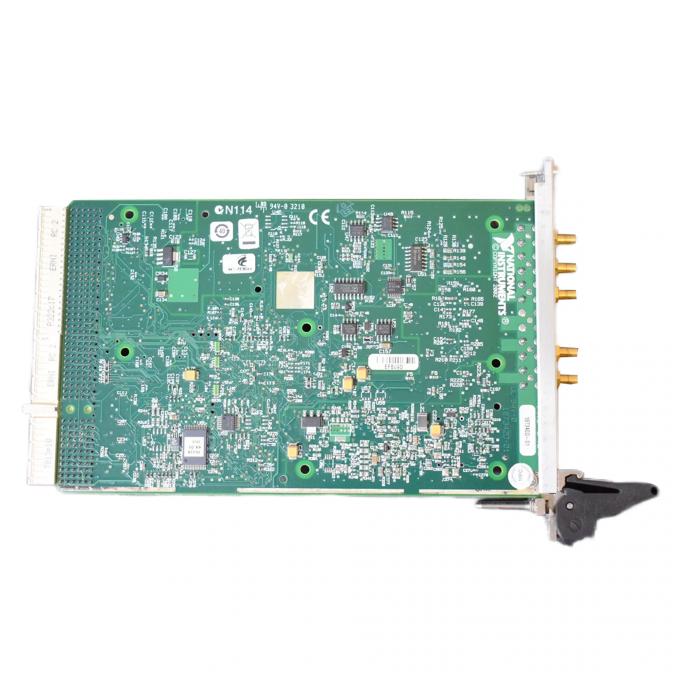 Front view of الصكوك الوطنية PXI-5404 PXI Waveform Generator