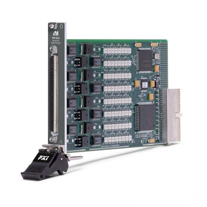 Front view of National Instruments PXI-6512 ดิจิตอล ฉัน/โอ โมดูล