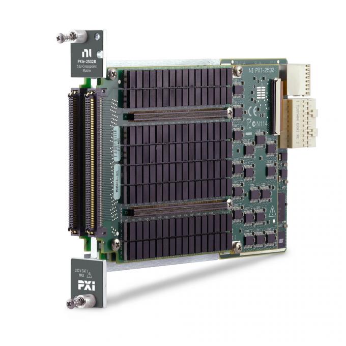 내쇼날인스트루먼트 PXIe-2532B PXI Matrix Switch Module front view
