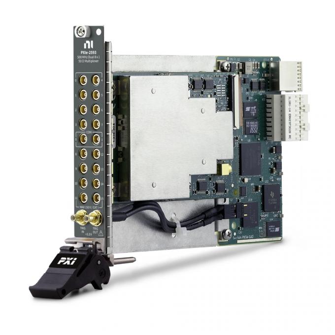 Front view of National Instruments PXIe-2593 PXI RF Multiplexer Switch โมดูล