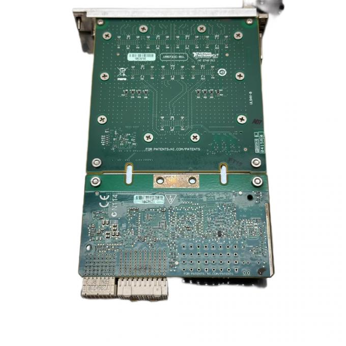 ナショナル・インスツルメンツ PXIe-2748 RF Multiplexer Switch Module rear view