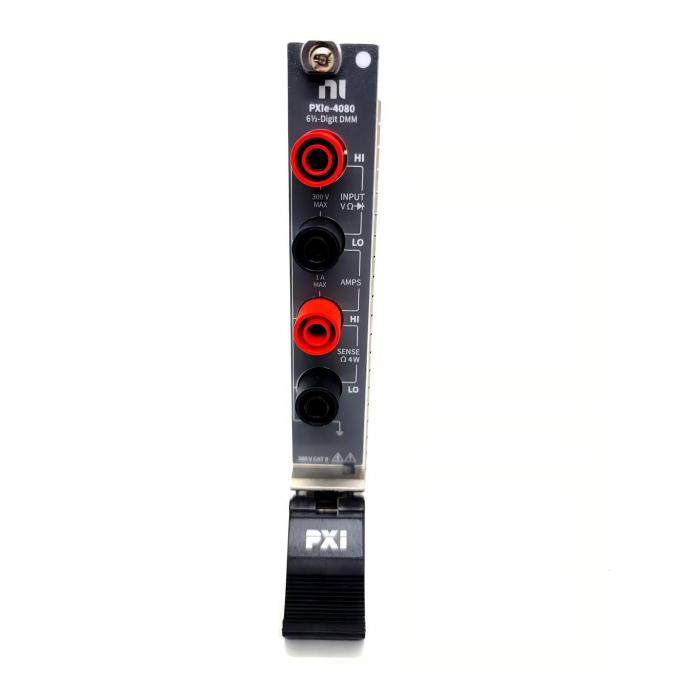 Close-up of PXIe-4080 ดิจิตอล Multimeter display and controls